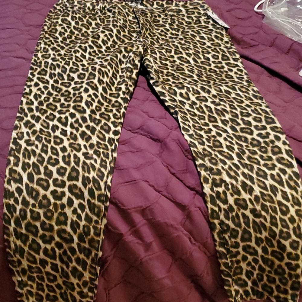 Animal print skinny jeans never worn!